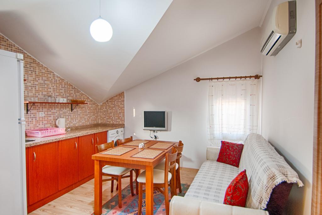 Burak Apart Hotel Fethiye Exterior photo